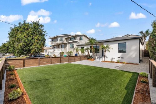 1855 Frankfort St, San Diego CA  92110-3514 exterior