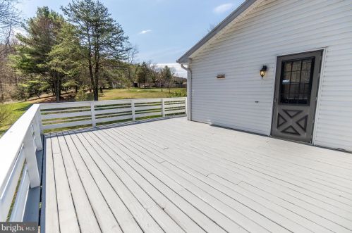 415 Dark Hollow Rd, Shermansdale, PA 17090-8207