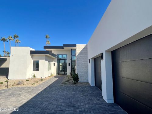 5541 2nd Pl, Phoenix, AZ 85012-1168