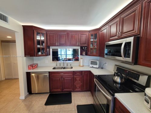 13701 12th St, Hollywood, FL 33027-3555