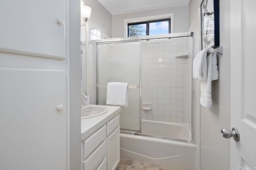 5639 Persimmon Ave, Temple City CA  91780-2807 exterior