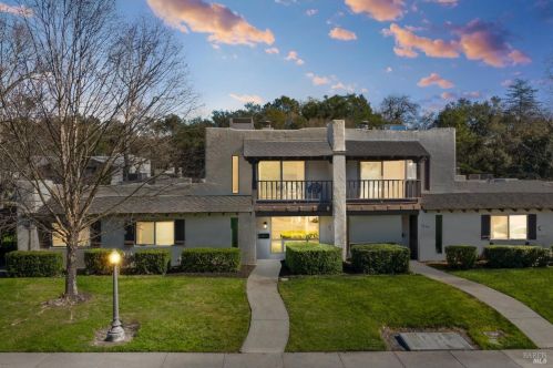 5234 El Mercado Pkwy, Santa Rosa, CA 95403-1326