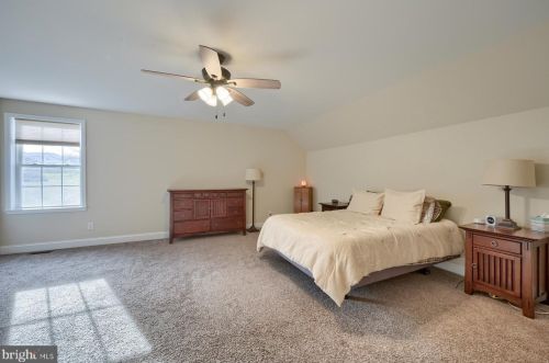 515 Spring Run Dr, Navy Sup Dpt PA  17055-5580 exterior