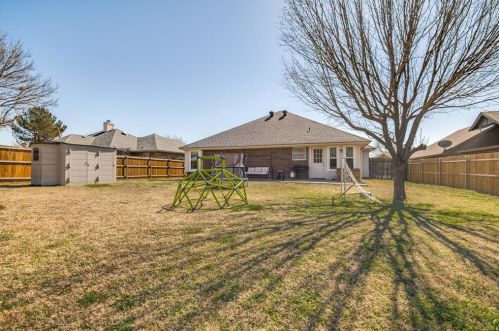 6705 Wayfarer Trl, Fort Worth TX  76137-1662 exterior