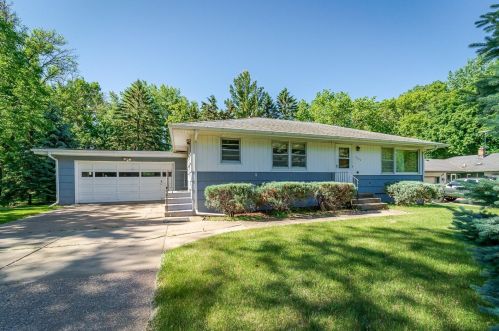 2422 53rd St, South Saint Paul MN  55076-1210 exterior