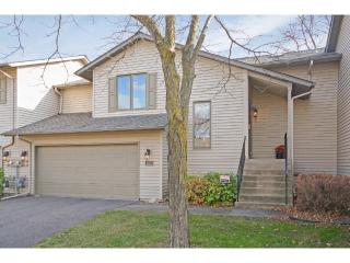 4037 Quantico Ln, Minneapolis, MN 55446-2626