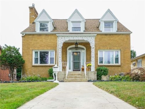 219 Shore Blvd, Buffalo, NY 14218-1753