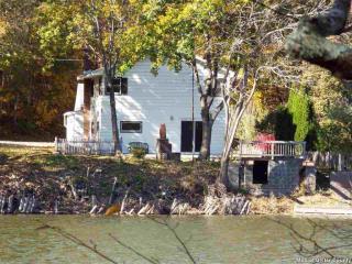 31 Oakledge Park, West Saugerties, NY 12477-4312
