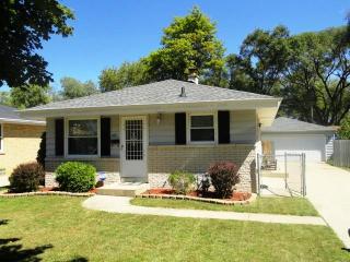 4211 32nd Ave, Kenosha, WI 53144-1915