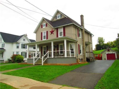 4134 Prospect St, Williamson, NY 14589-8003