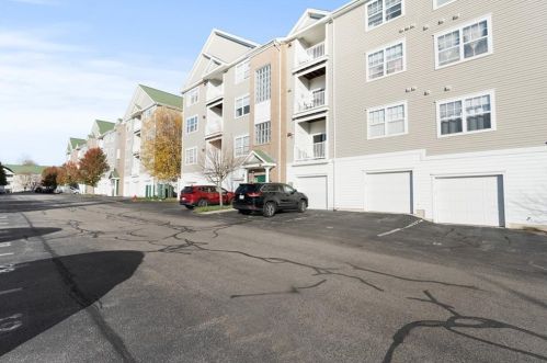 98 Mill St, Woonsocket RI  02895-2164 exterior