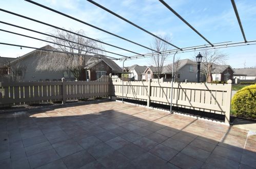 1547 Meerschaum Ln, Moon Twp, PA 15108-3777