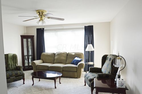 425 Geron Dr, Springfield OH 45505-2803 exterior