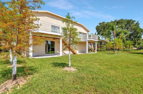 1040 Pointe Alexis Dr, Tarpon Springs FL  34689-7119 exterior