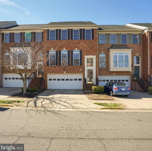 2804 Wakewater Way, Woodbridge VA  22191-6019 exterior