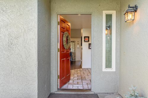 1216 Glenbrook Way, Modesto CA  95355-3676 exterior