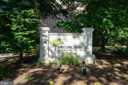 2909 Charing Cross Rd, Falls Church, VA 22042-1177