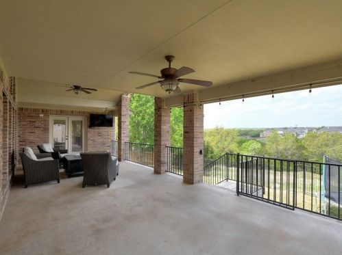 324 Lake Livingston Dr, Georgetown TX  78628-7192 exterior