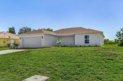 3622 38th St, Cape Coral, FL 33993-9017