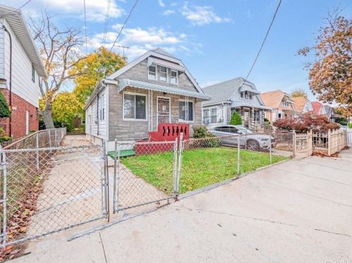 169-24 144th Ave, Jamaica, NY 11413-4833