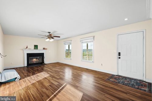 1729 Nottingham Dr, Fredericksburg VA  22408-9674 exterior