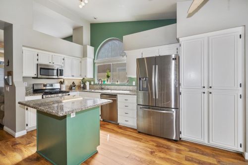 31690 Corte Cardenas, Temecula CA  92592-3913 exterior