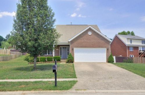 8707 Pitch Pine Way, Louisville, KY 40228-1949