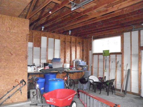 21 Humes Rd, Killingly CT  06241-1226 exterior