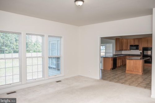 10411 Silver Creek Ct, Spotsylvania VA  22553-4482 exterior