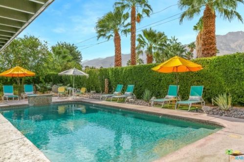 1135 Sunrise Way, Palm Springs CA  92262-5310 exterior
