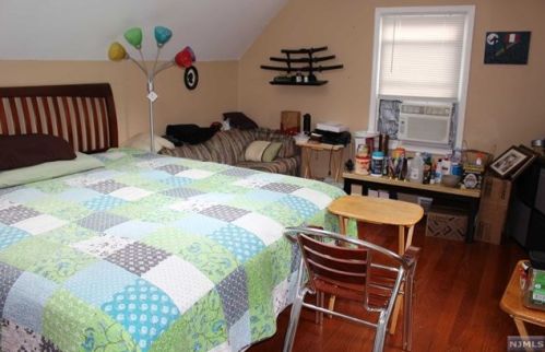 98 Howland Ave, Teaneck NJ  07666-6042 exterior