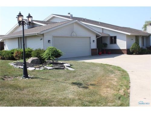 792 Deerwood Dr, Defiance, OH 43512-8126