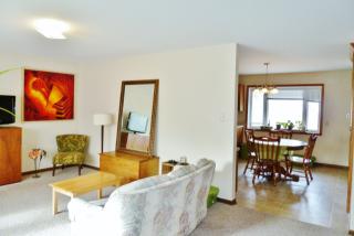 1805 Vaughn Dr, Manhattan KS  66502-2625 exterior