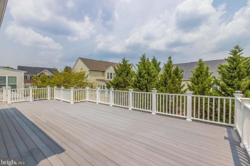 8148 American Holly Rd, Lorton VA  22079-5612 exterior