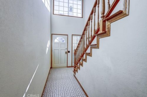 11690 Lakewood Blvd, Downey CA  90241-5272 exterior