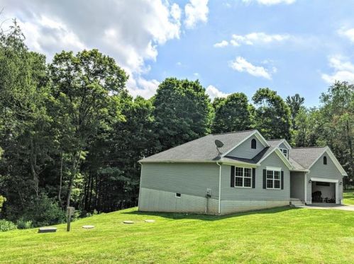 15 Wildview Dr, Ligonier, PA 15658-9214