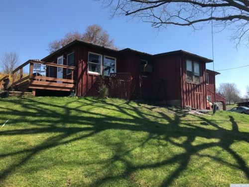 11 Otty Dr, Hudson, NY 12534-4153