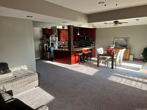 168 Lido Promenade, North Lindenhurst NY  11757-6737 exterior