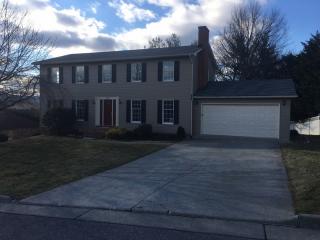 1613 Van Couver St, Winchester, VA 22601-3228