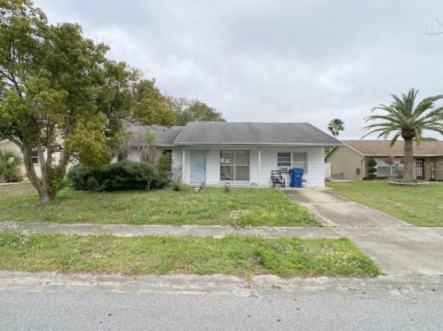 3750 Mendocino St, New Port Richey, FL 34655-2612