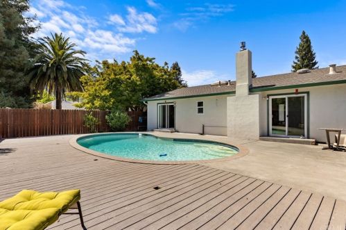 1205 Marwen Dr, Ukiah CA  95482-5634 exterior