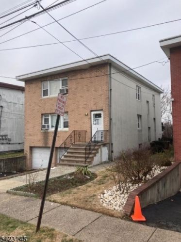 5 Oak Ave, Irvington NJ  07111-3806 exterior