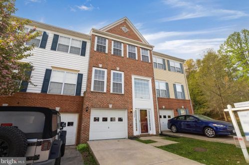 15435 Binder Ct, Woodbridge VA  22193-8511 exterior
