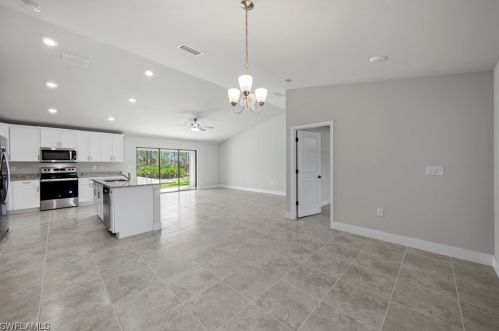 2910 21st St, Lehigh Acres, FL 33976-3613