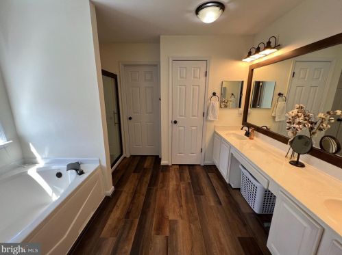 230 Pebble Vly Dr, Dover DE 19904-9469 exterior