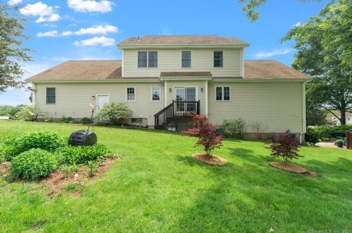 1 Reservoir Dr, Wallingford CT  06492-1862 exterior