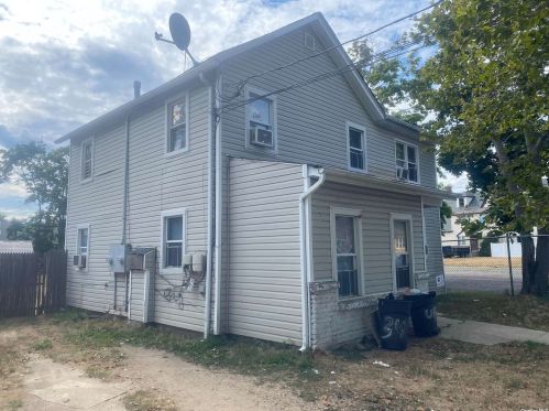 34 2nd Ave, Bayshore, NY 11706-7905