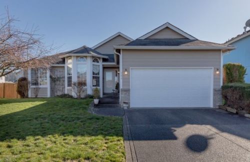 204 Thompson Ave, Ohop, WA 98360-8428