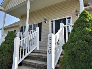 366 Walkers Bend Rd, Johnson City, TN 37615-4157