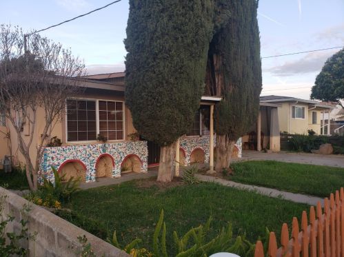 132 7th St, Greenfield, CA 93927-5617